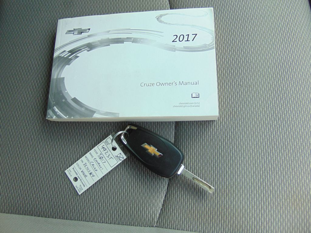 2017 Chevrolet Cruze Image 10