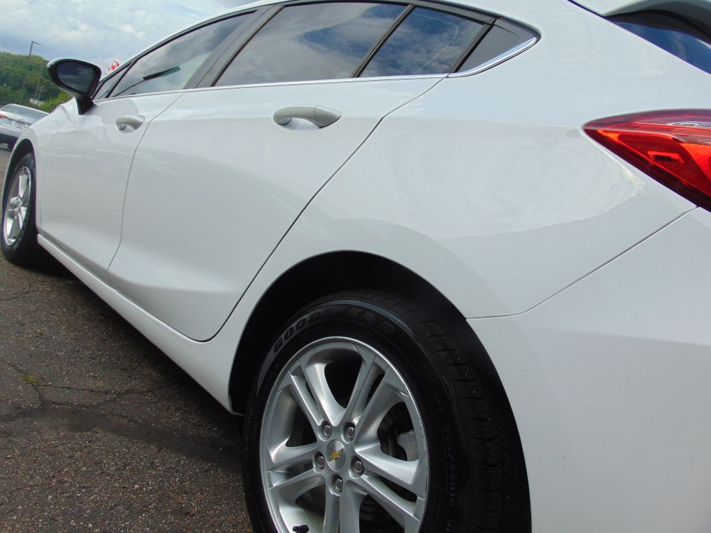 2017 Chevrolet Cruze Image 16