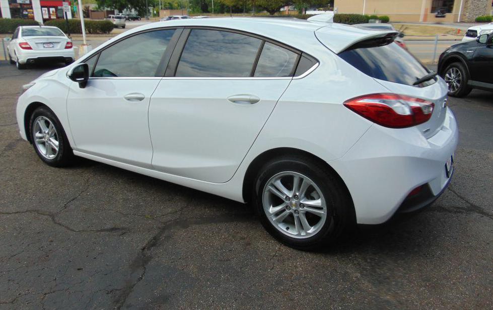 2017 Chevrolet Cruze Image 8