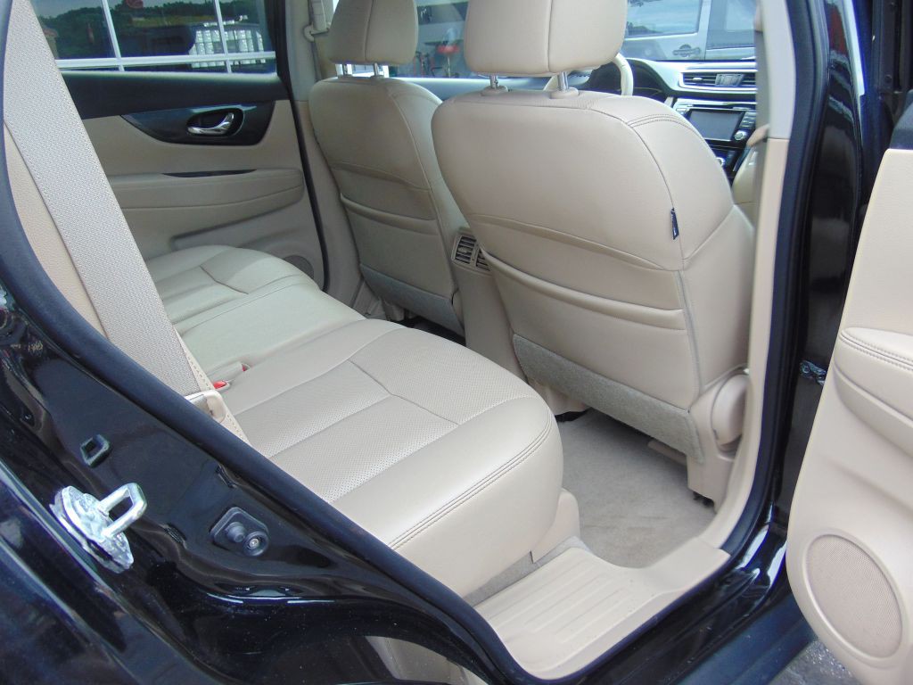 2015 Nissan Rogue Image 4