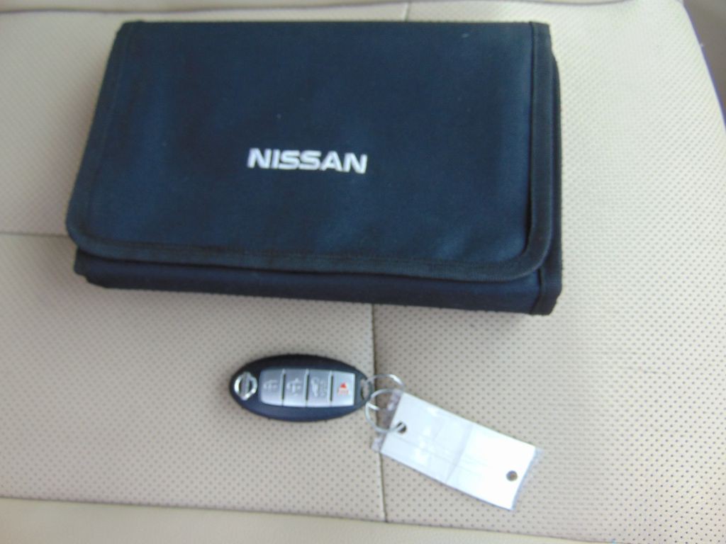 2015 Nissan Rogue Image 9