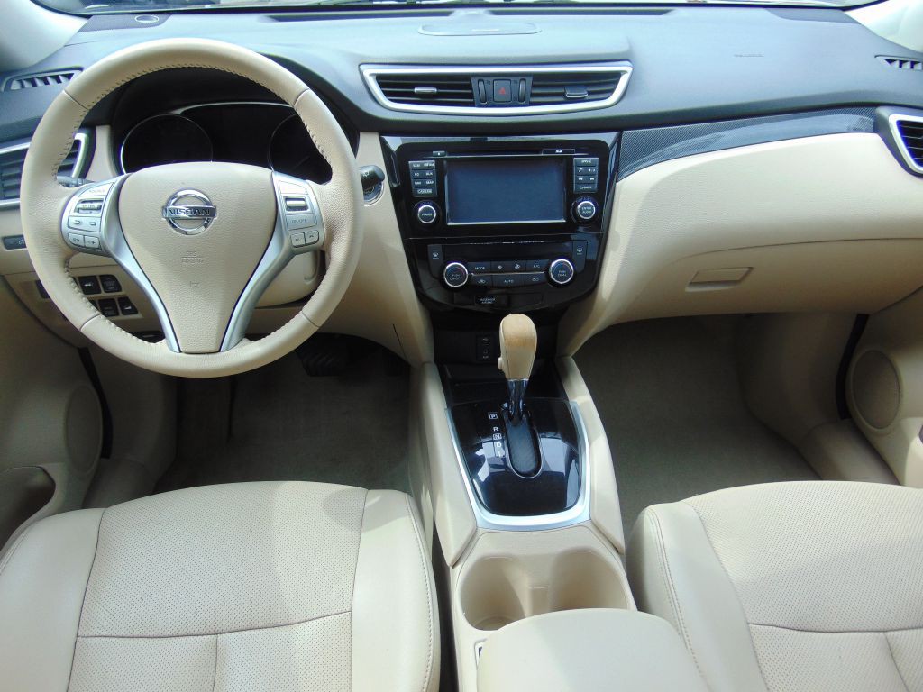 2015 Nissan Rogue Image 16