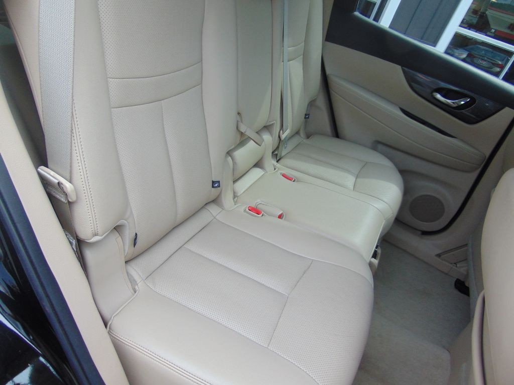 2015 Nissan Rogue Image 19