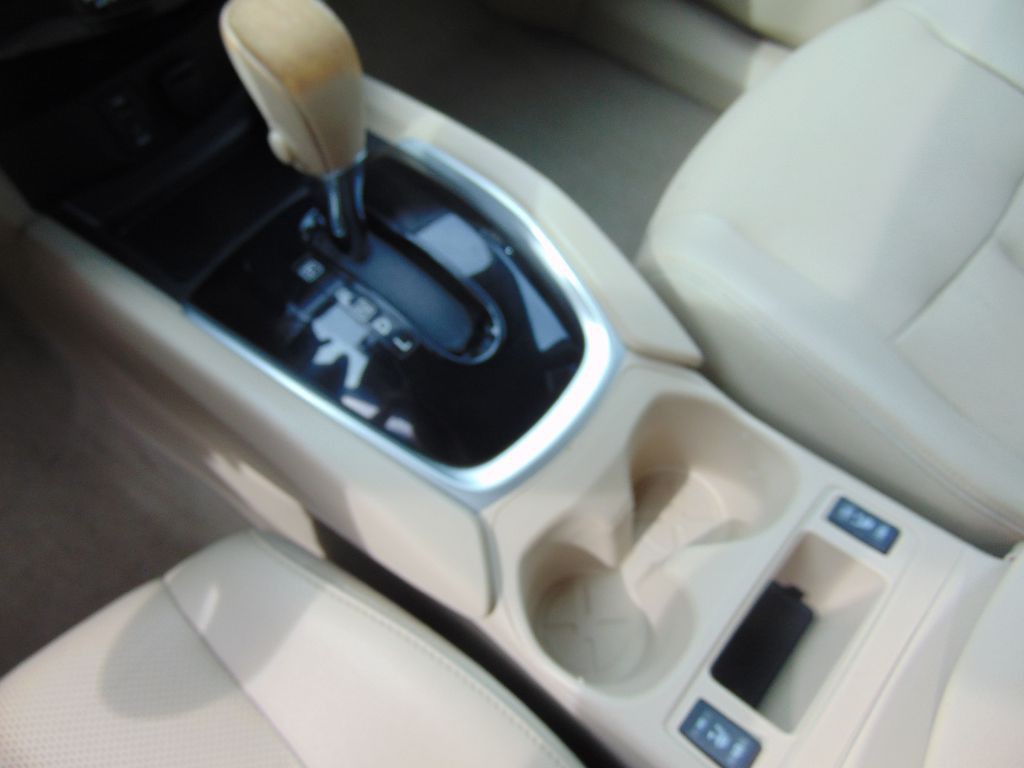 2015 Nissan Rogue Image 22