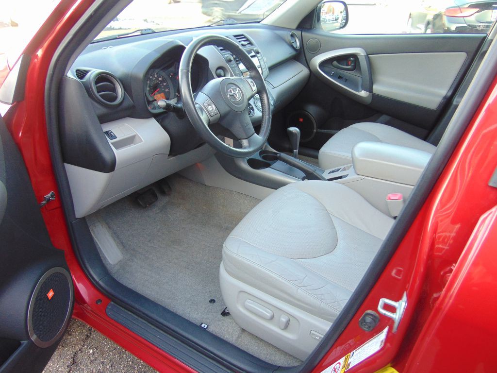 2008 Toyota Rav4 Image 2
