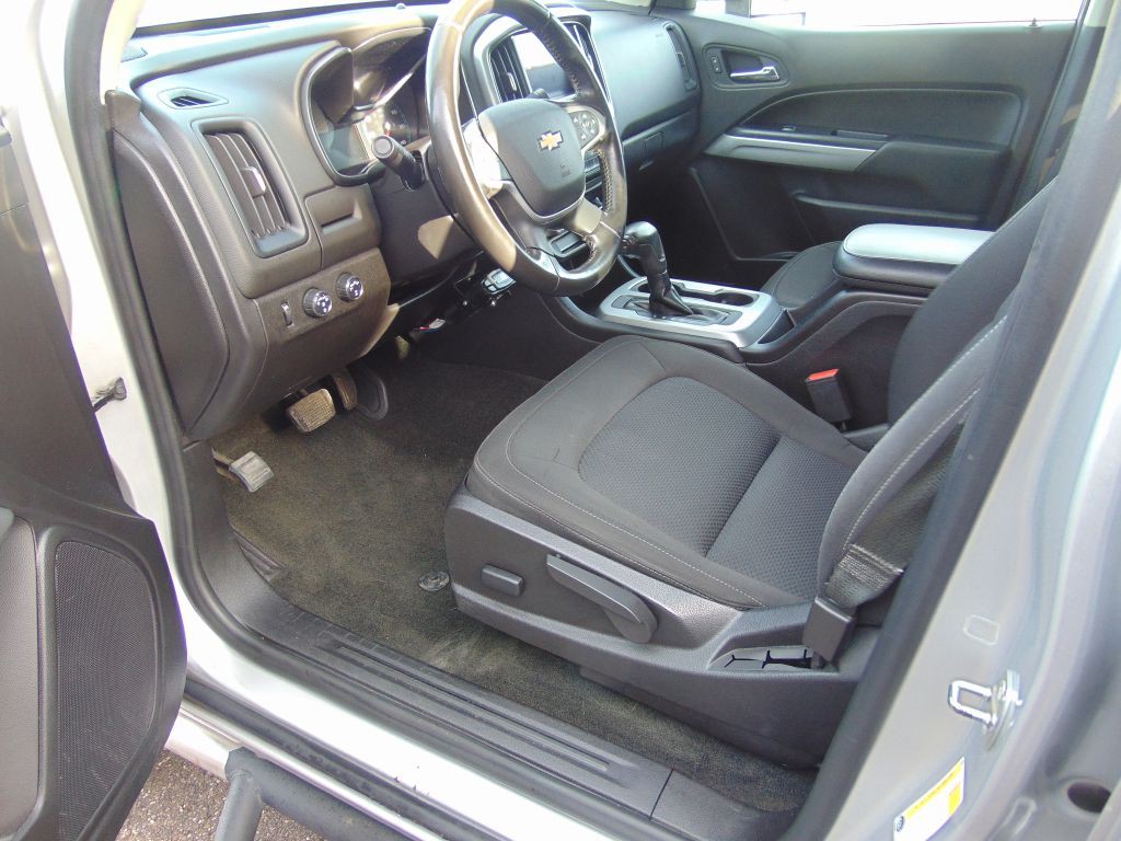 2019 Chevrolet Colorado Image 2