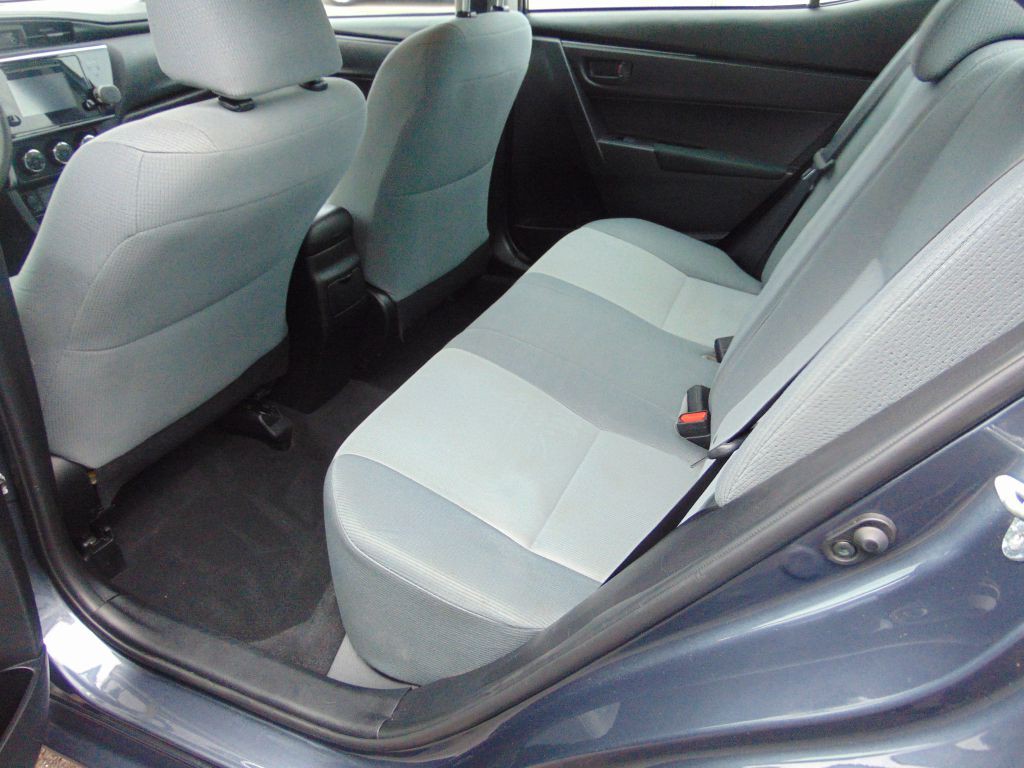 2017 Toyota Corolla Image 3