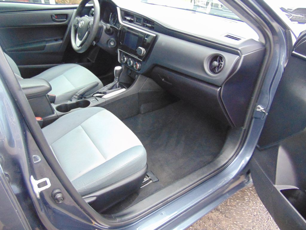 2017 Toyota Corolla Image 5