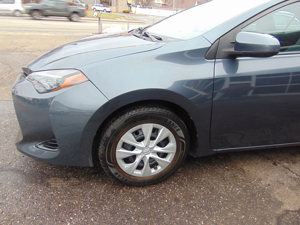 2017 Toyota Corolla Image 12