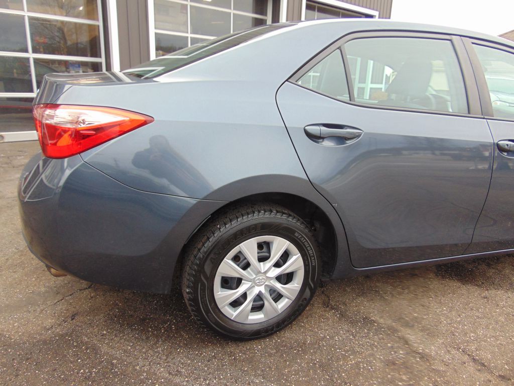 2017 Toyota Corolla Image 14