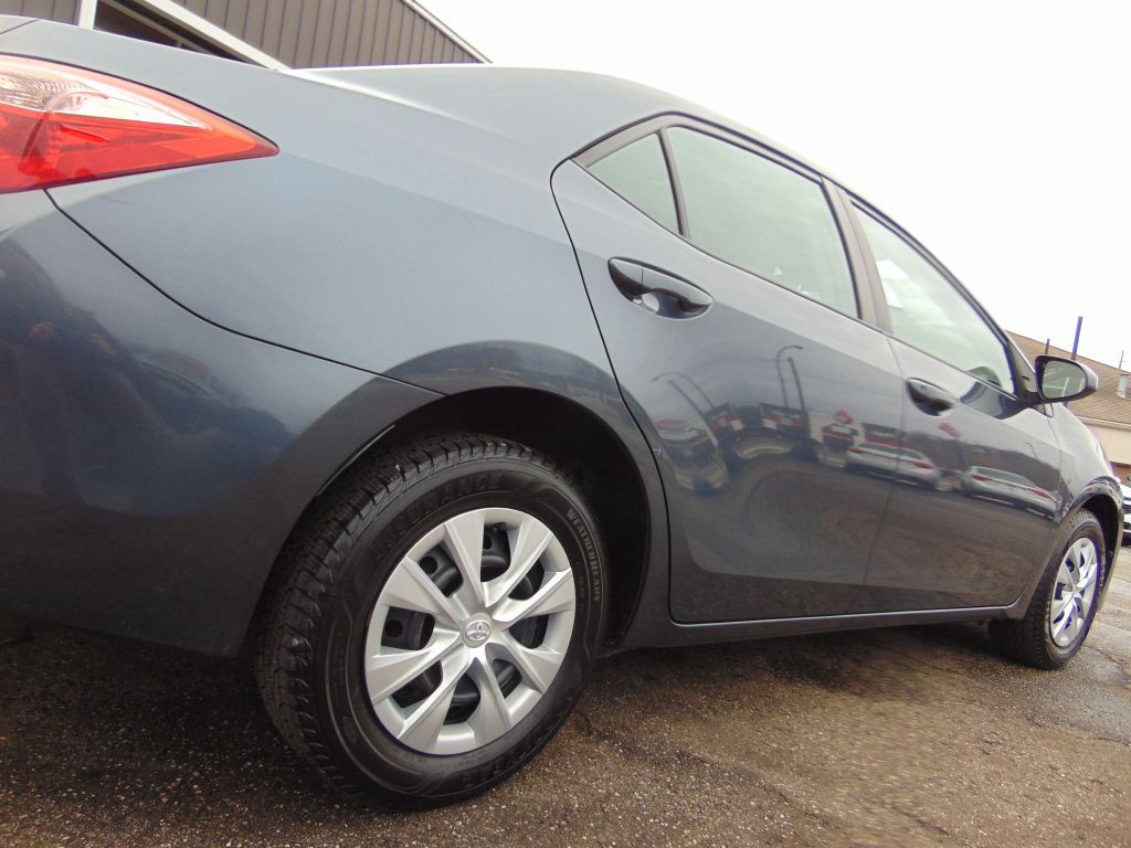 2017 Toyota Corolla Image 15