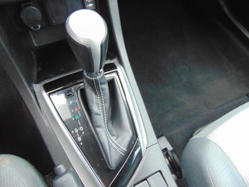 2017 Toyota Corolla Image 18