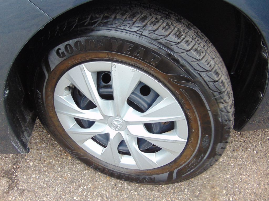 2017 Toyota Corolla Image 25