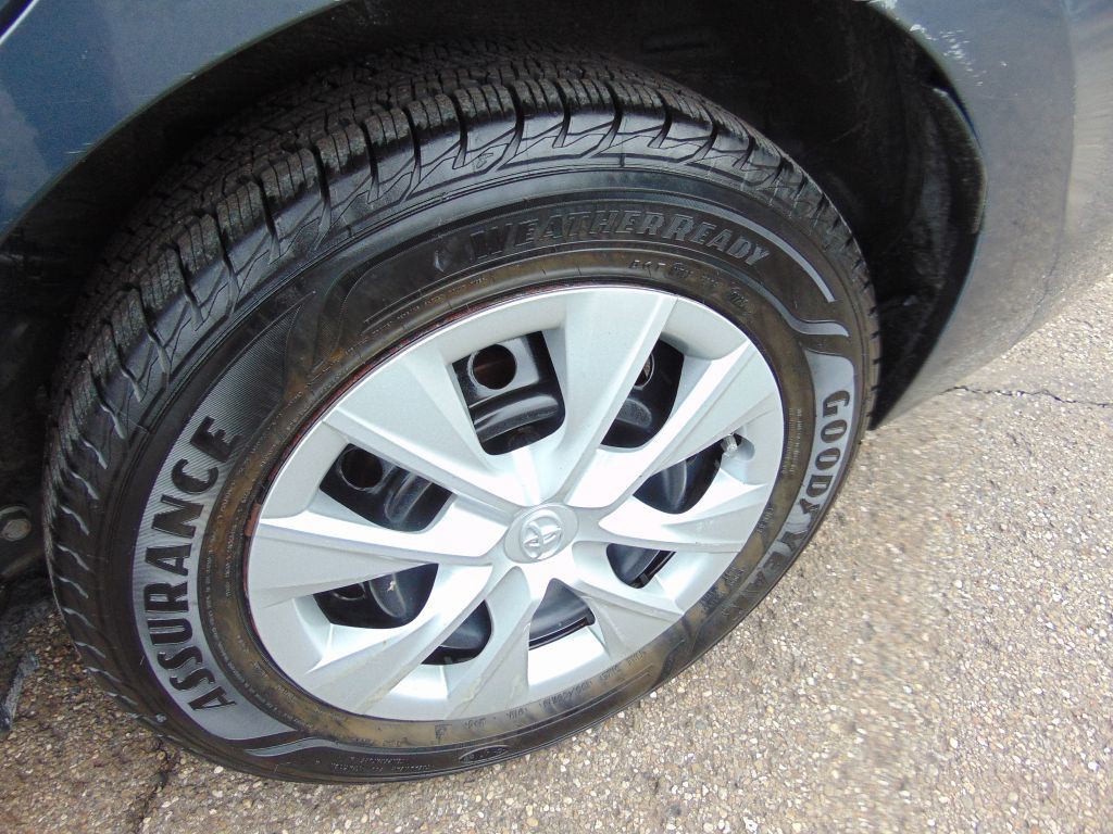 2017 Toyota Corolla Image 26