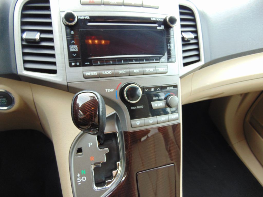 2010 Toyota Venza Image 19