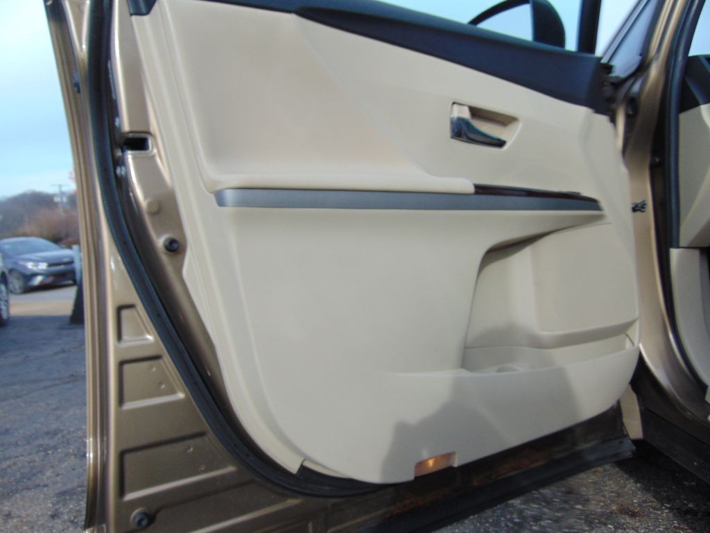 2010 Toyota Venza Image 20