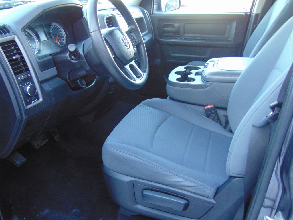 2015 RAM 1500 Image 2