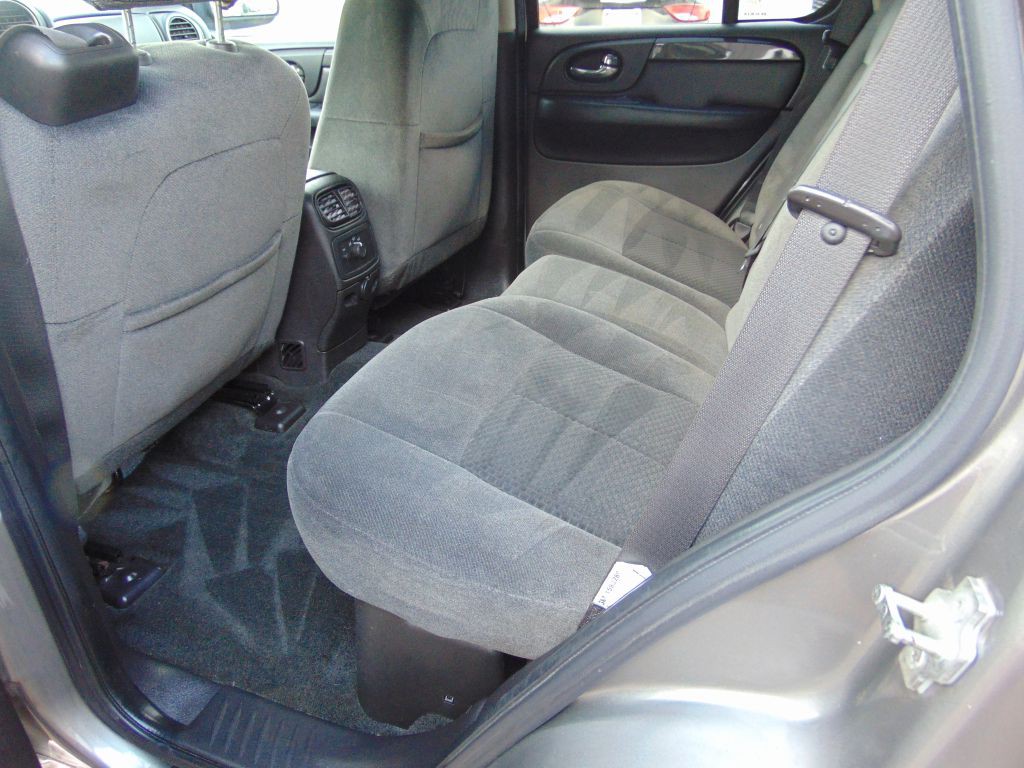 2007 GMC Envoy Image 3