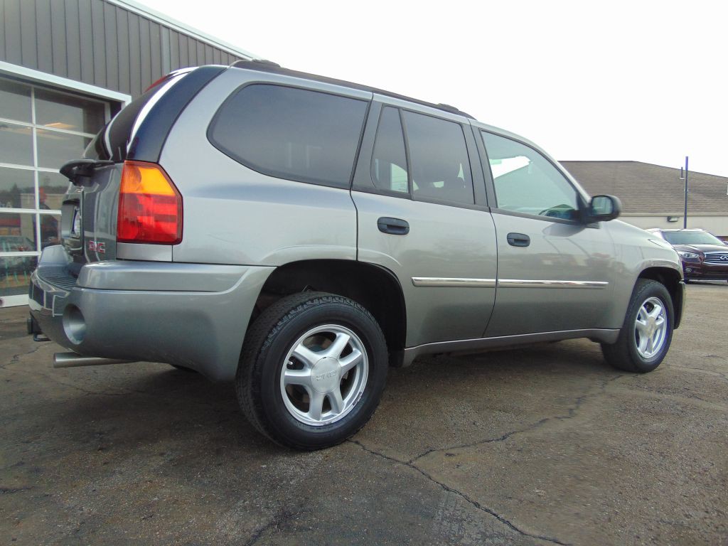 2007 GMC Envoy Image 9
