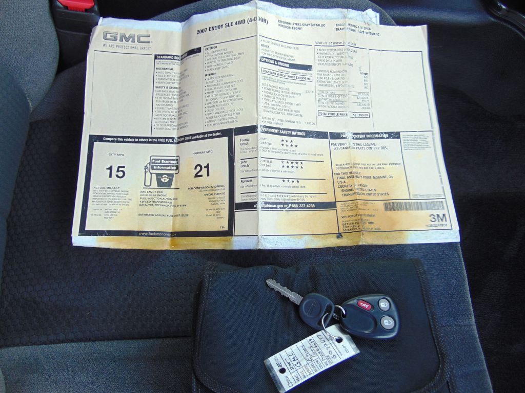 2007 GMC Envoy Image 10