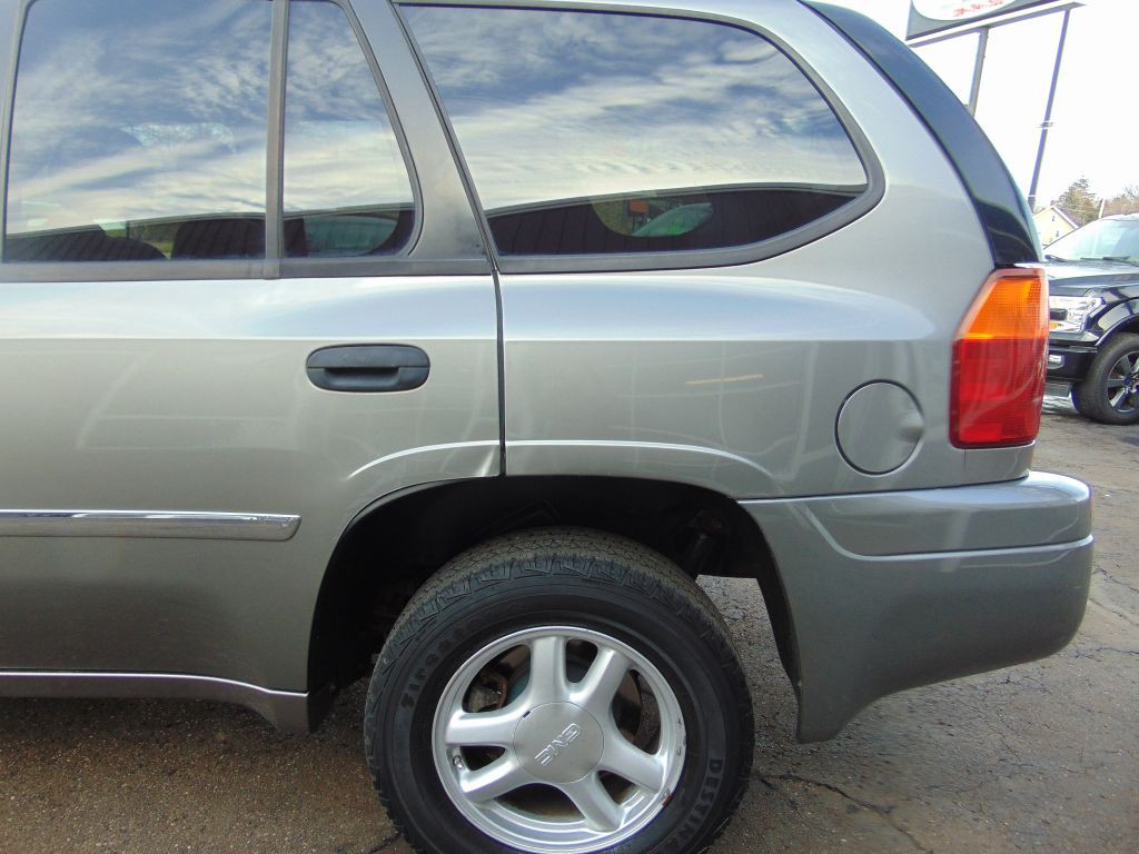 2007 GMC Envoy Image 13
