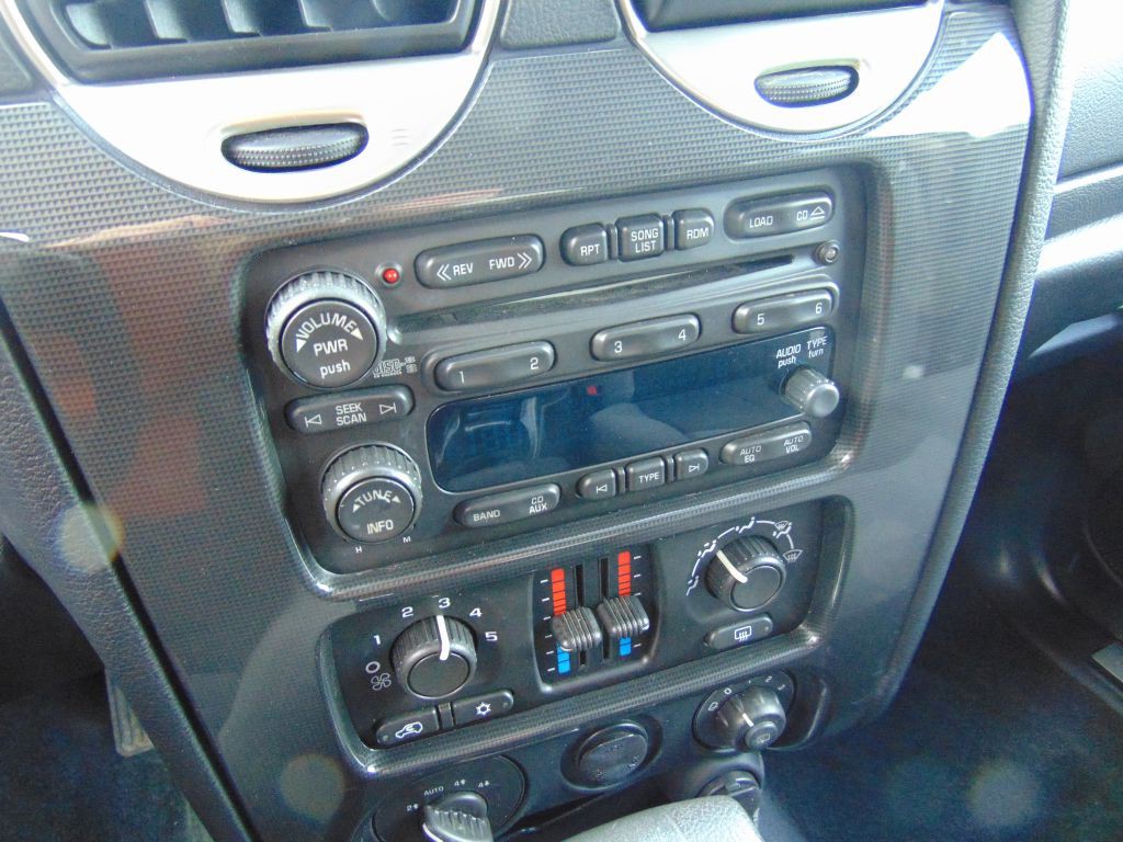 2007 GMC Envoy Image 19