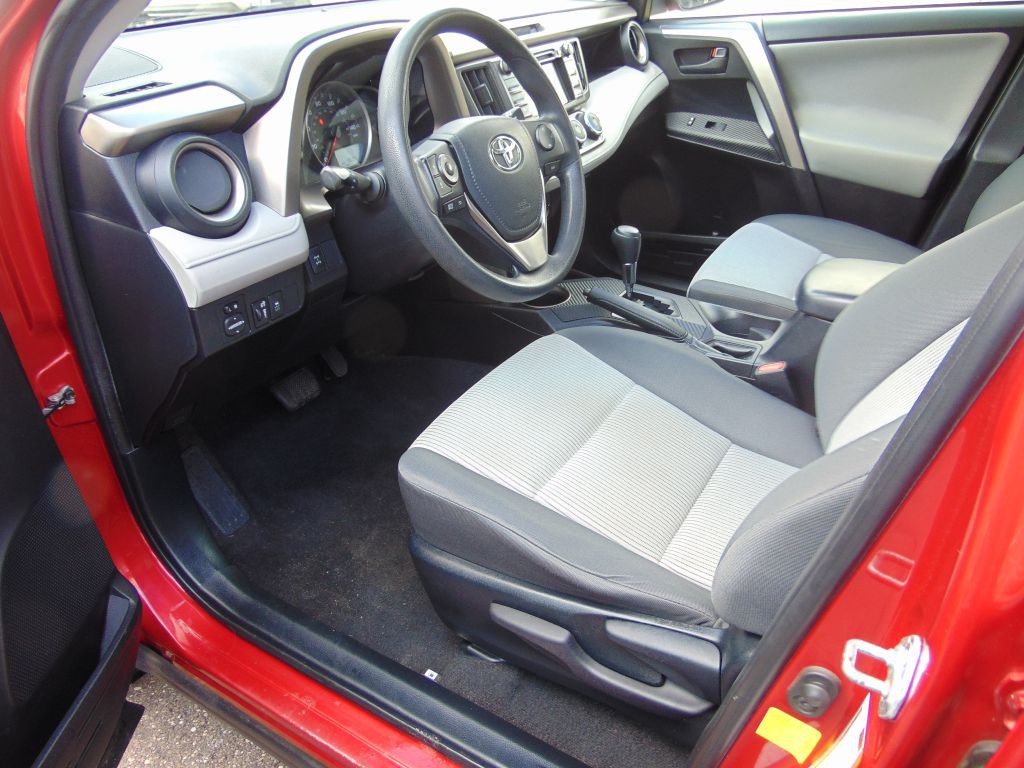 2014 Toyota Rav4 Image 2