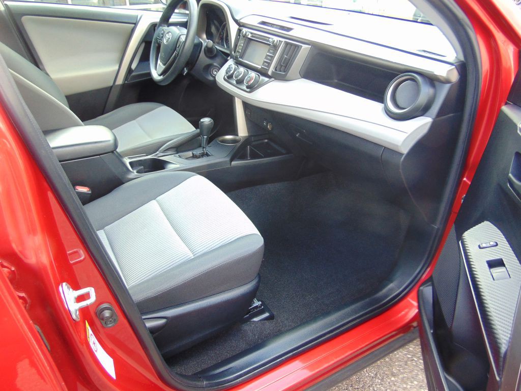 2014 Toyota Rav4 Image 5