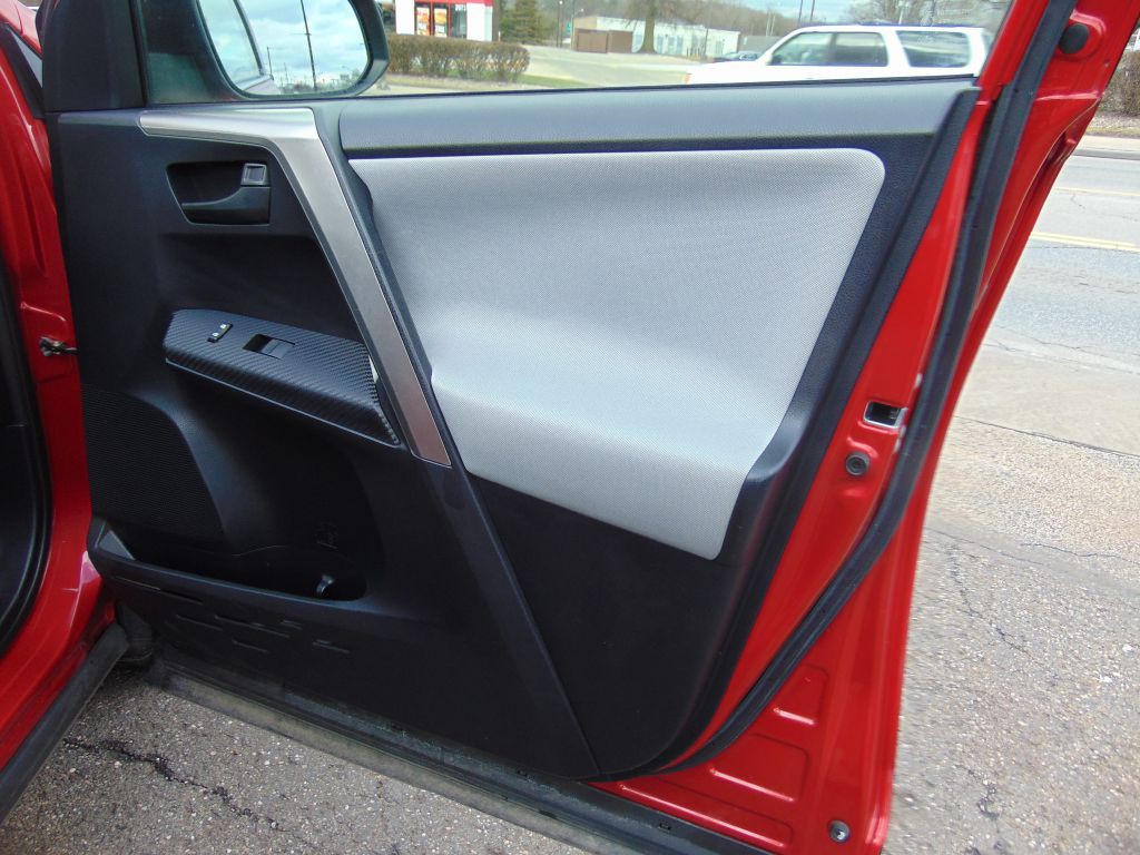 2014 Toyota Rav4 Image 26