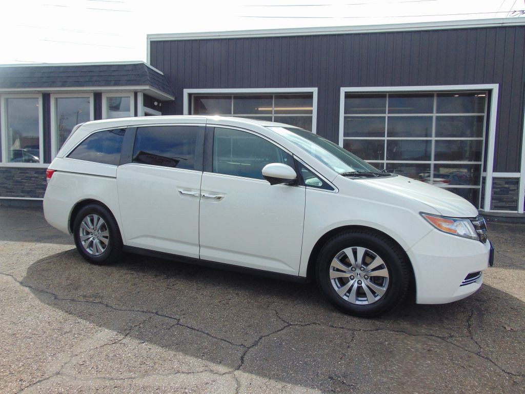 2015 Honda Odyssey Image 1