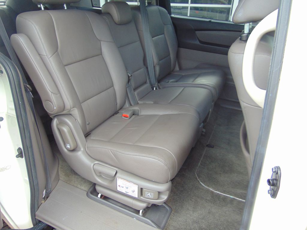 2015 Honda Odyssey Image 4