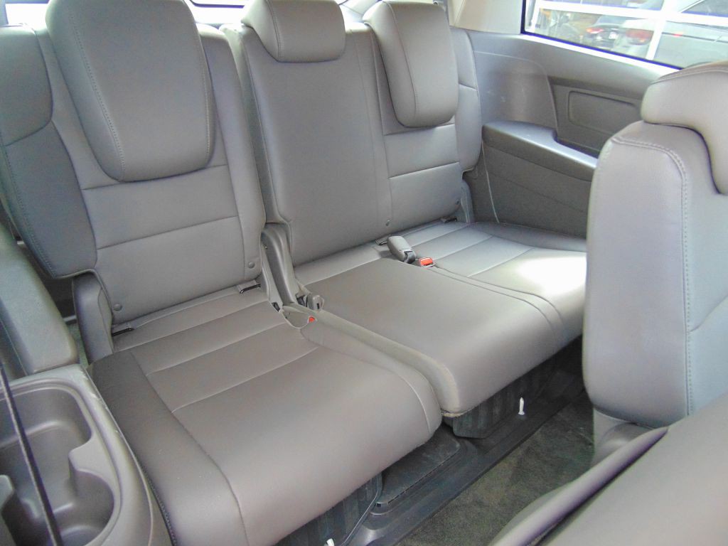 2015 Honda Odyssey Image 5