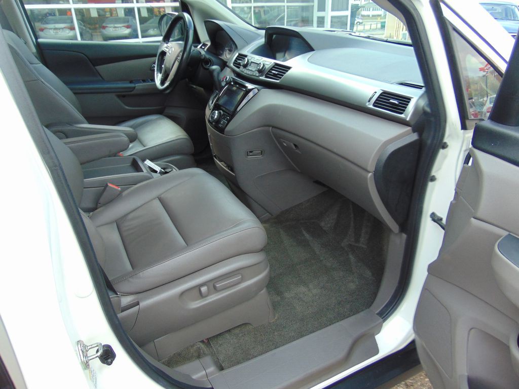 2015 Honda Odyssey Image 6