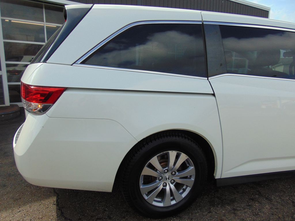 2015 Honda Odyssey Image 14
