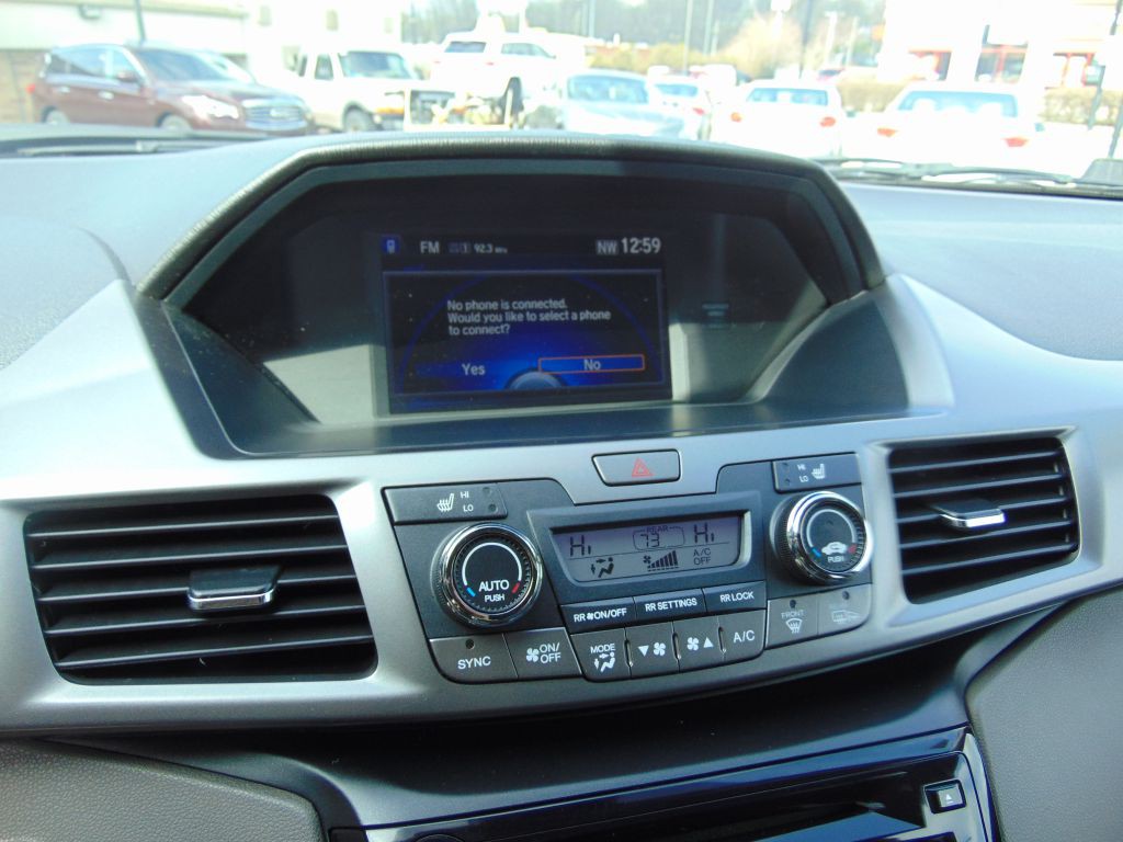 2015 Honda Odyssey Image 19