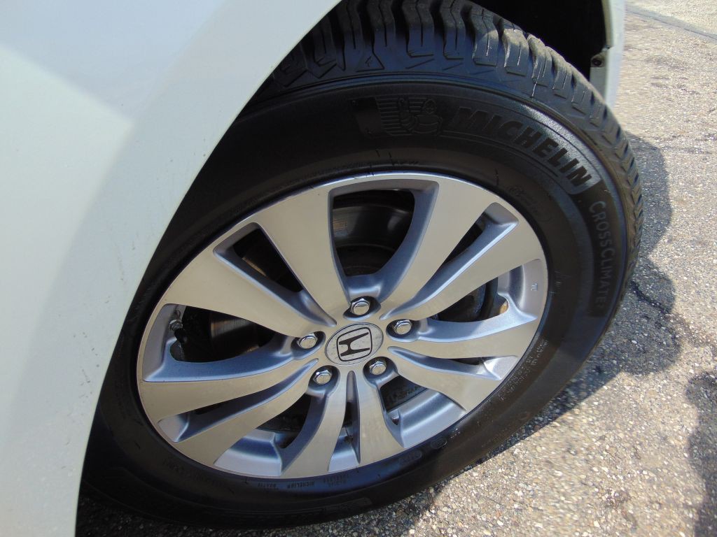 2015 Honda Odyssey Image 28