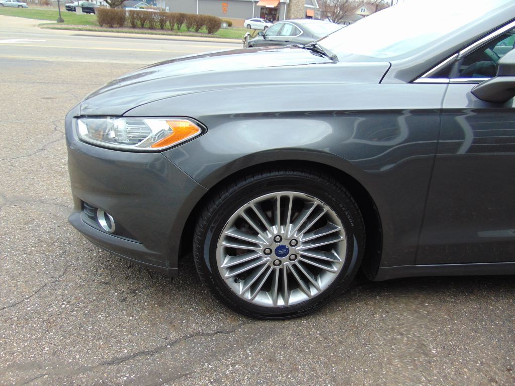 2015 Ford Fusion Image 12