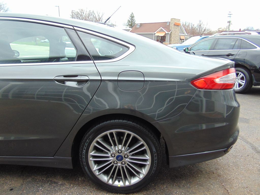 2015 Ford Fusion Image 13