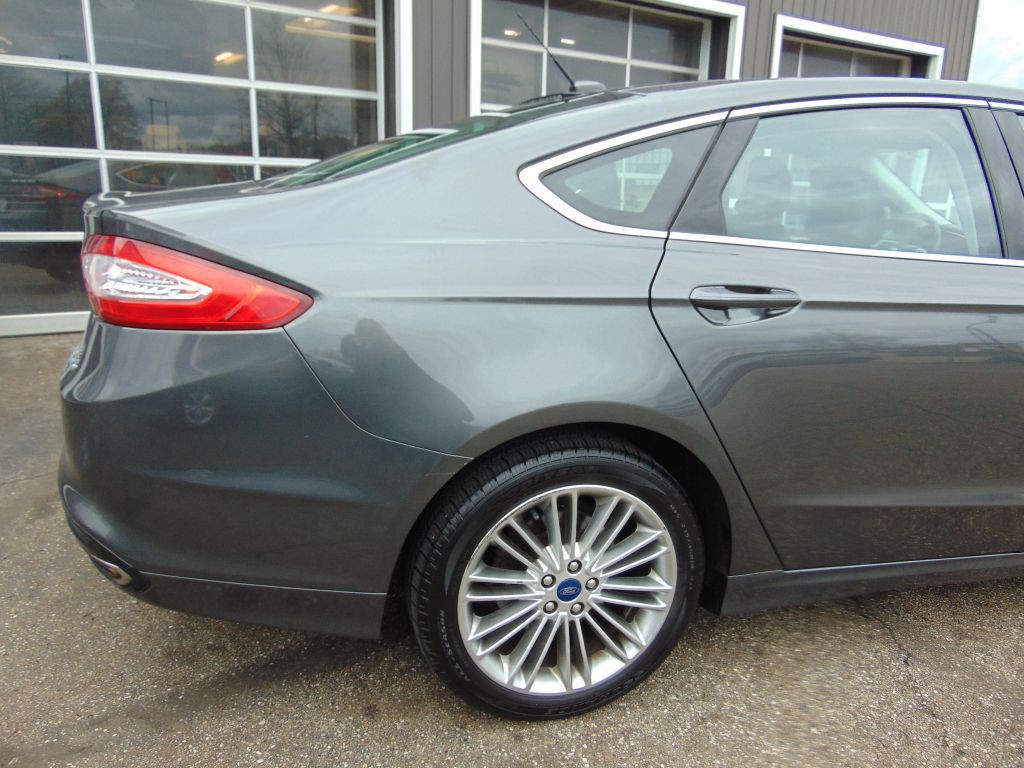 2015 Ford Fusion Image 14