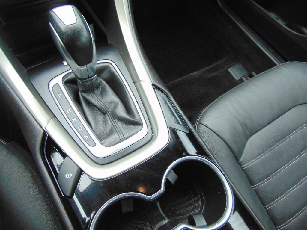 2015 Ford Fusion Image 17