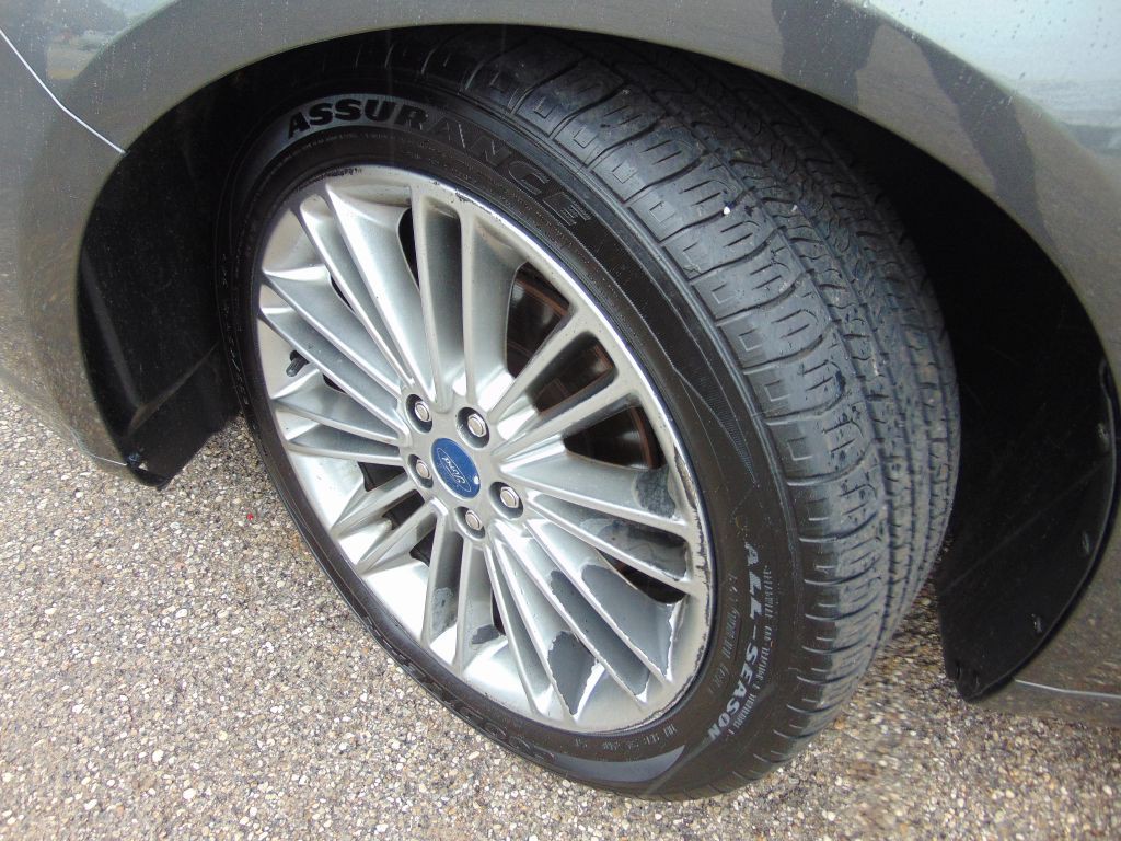 2015 Ford Fusion Image 25