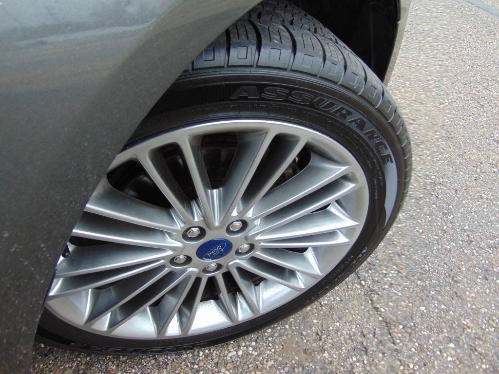 2015 Ford Fusion Image 28