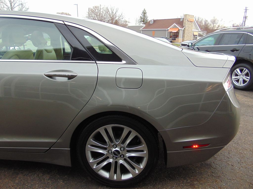 2015 Lincoln MKZ Image 13