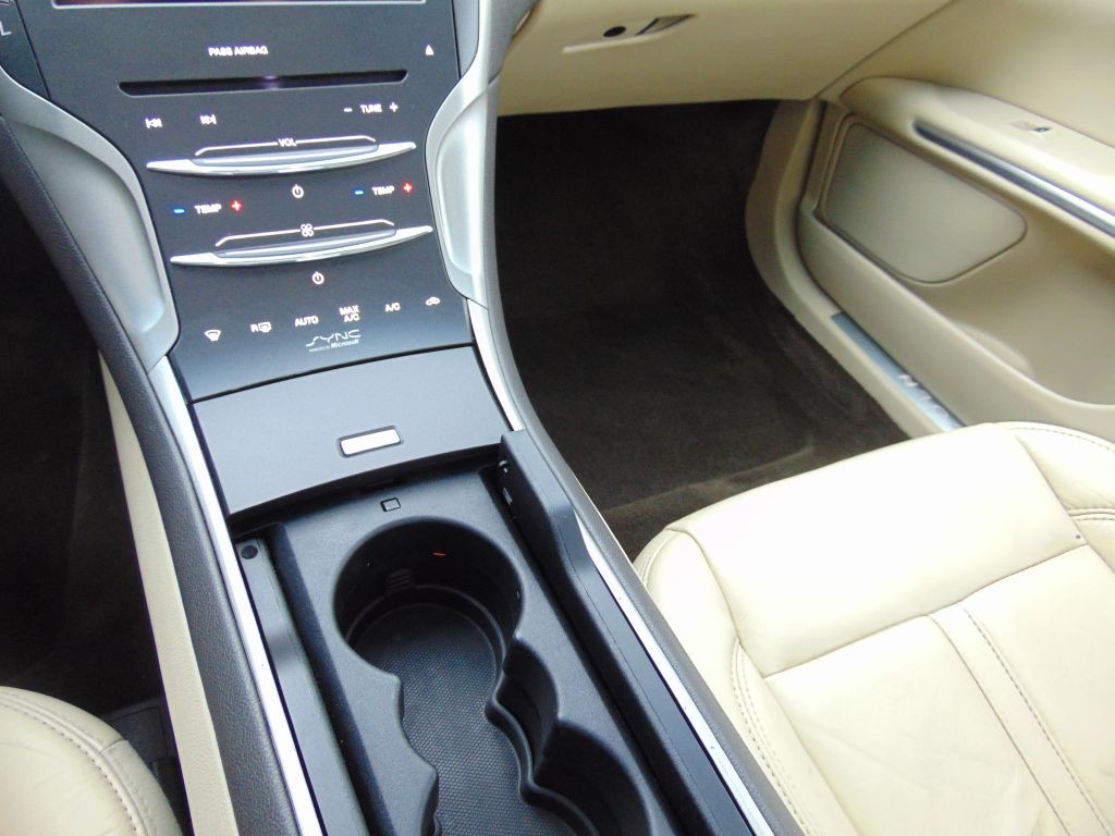 2015 Lincoln MKZ Image 19