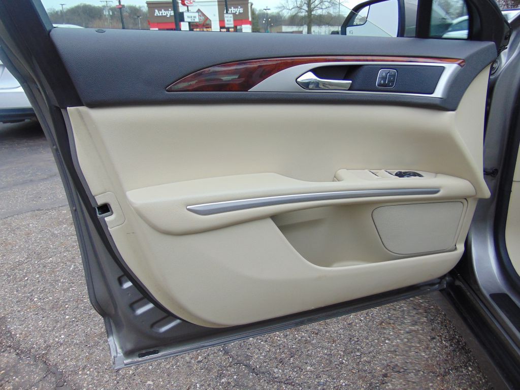 2015 Lincoln MKZ Image 22