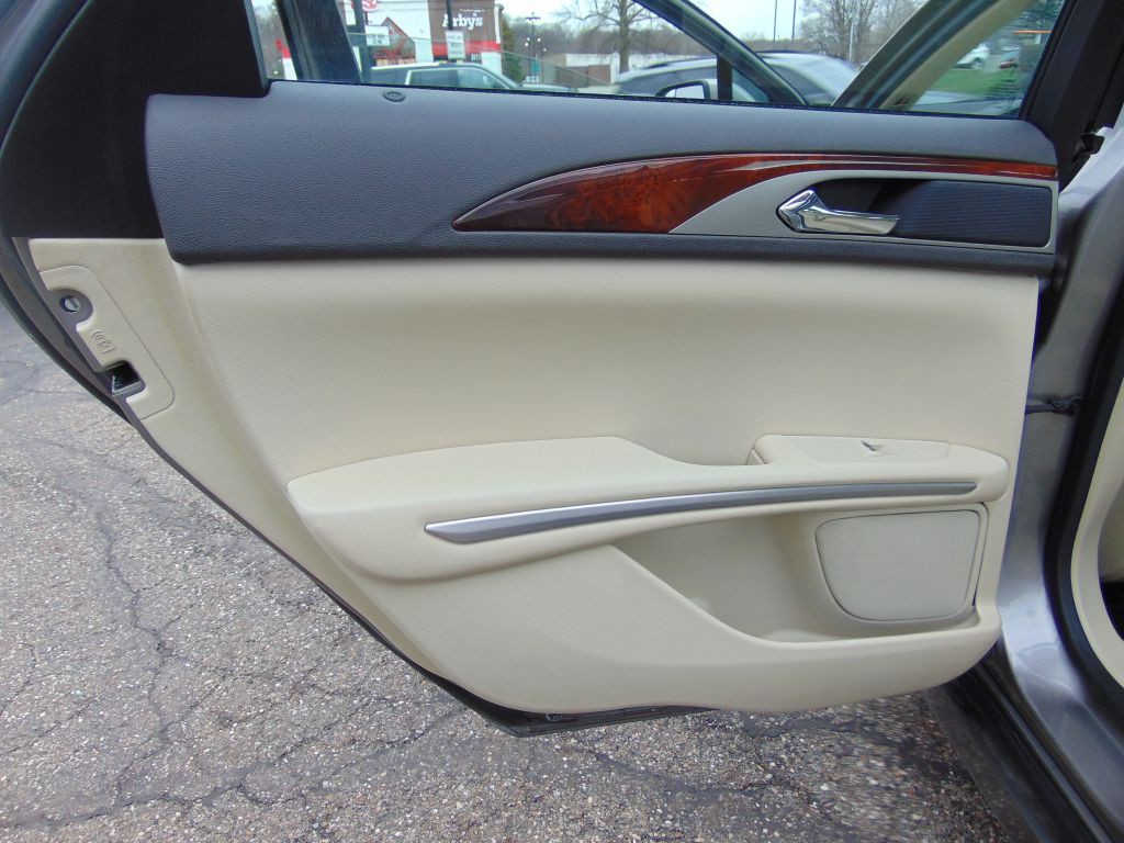 2015 Lincoln MKZ Image 23