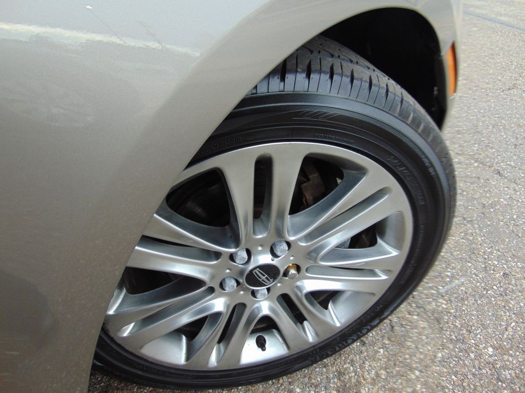 2015 Lincoln MKZ Image 29