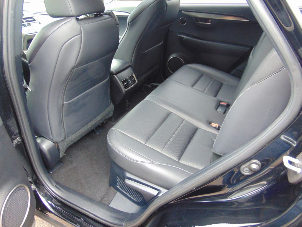 2015 Lexus NX Image 3