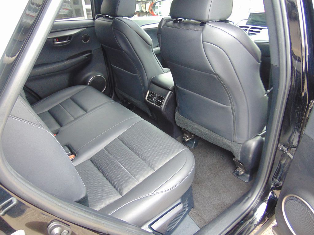 2015 Lexus NX Image 4