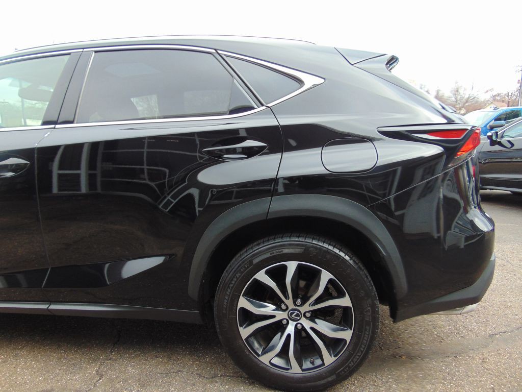 2015 Lexus NX Image 13